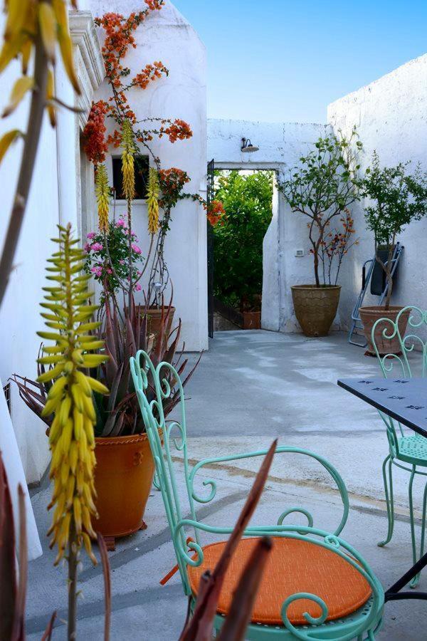 Il Giardino Acomodação com café da manhã Grottaglie Exterior foto