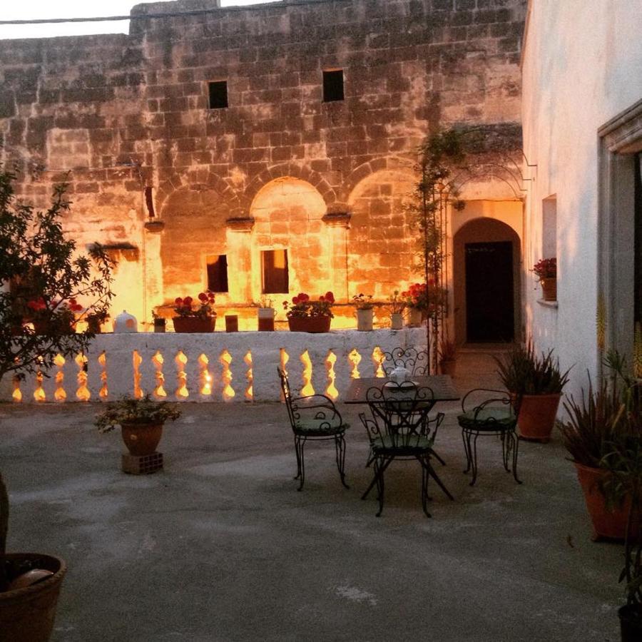 Il Giardino Acomodação com café da manhã Grottaglie Exterior foto